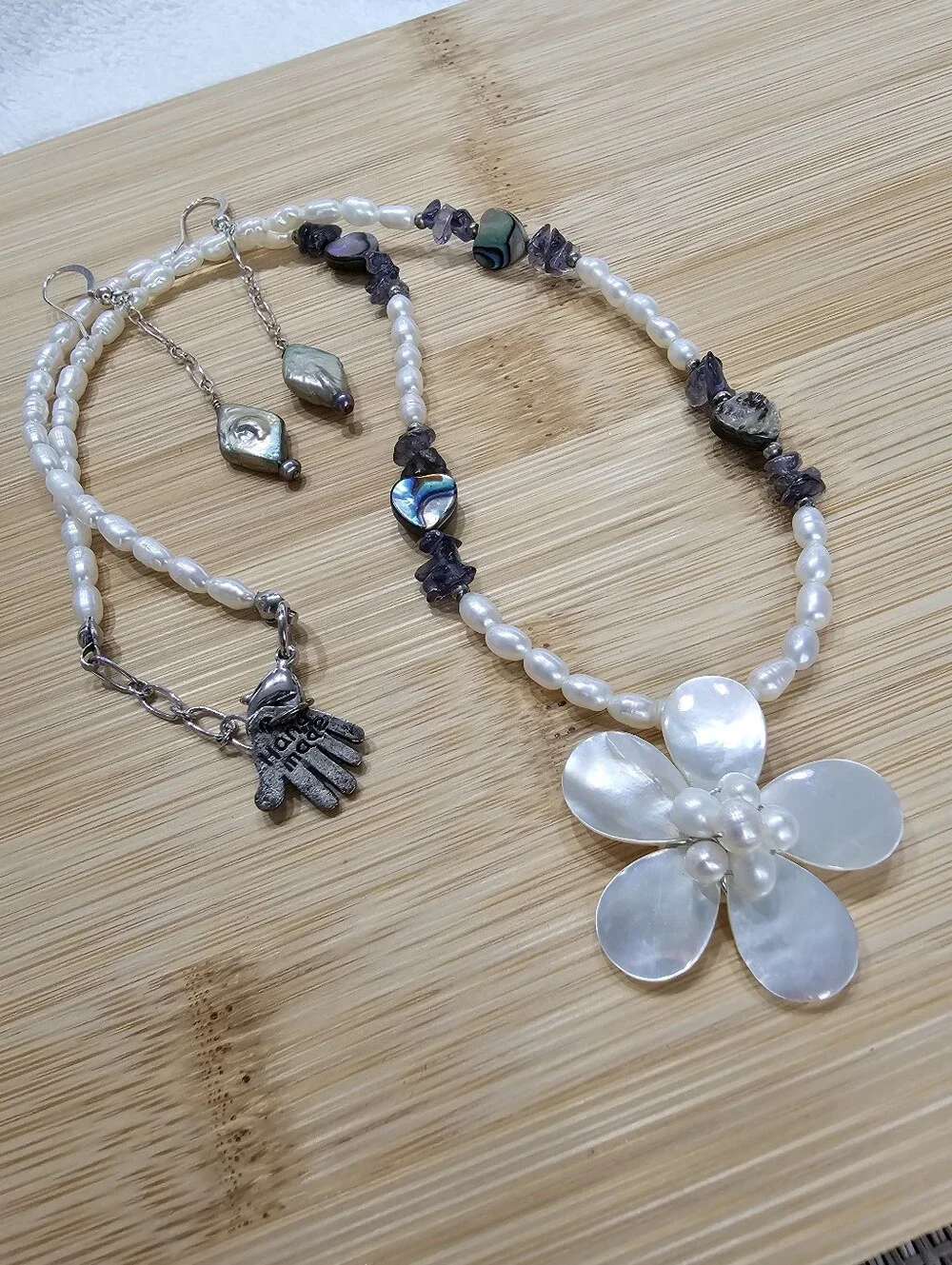Artisan Pearl Necklace With Amethyst Accents & 925 Grey Pearl Earrings - Picture 5 of 15